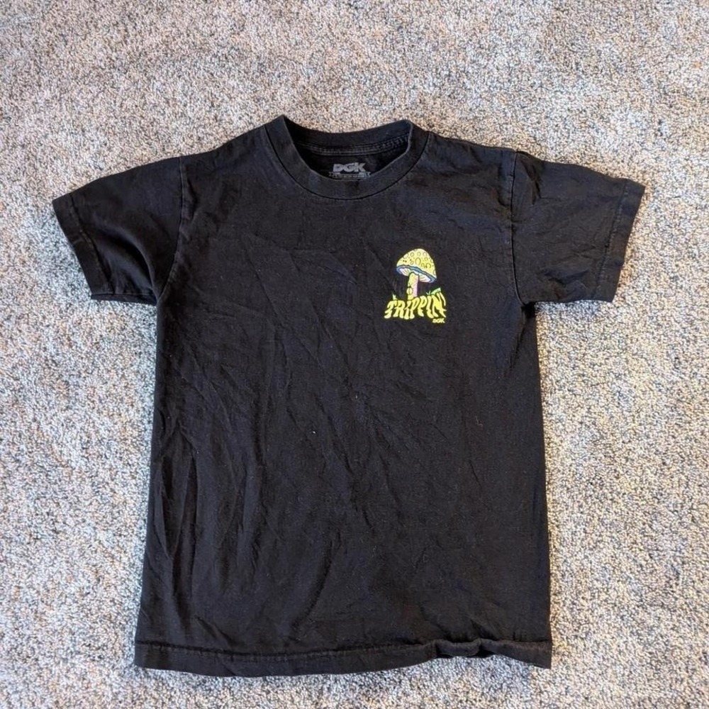 DGK Trippin Mushroom Graphic Tee Black Mens Small Short Sleeve‎ Shirt